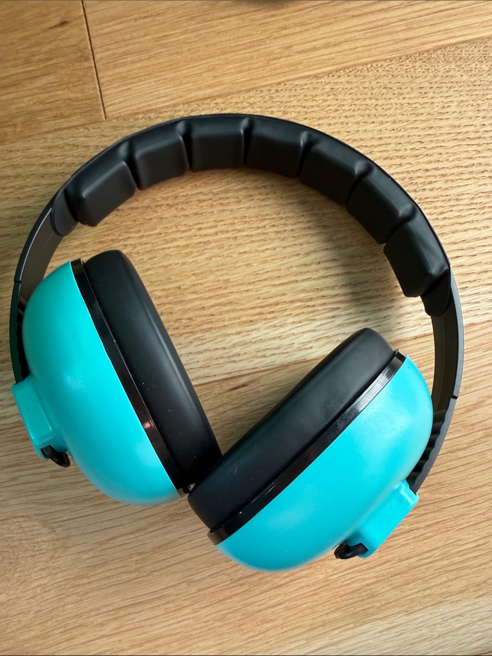 Turquoise Over-Ear Noise-Reducing earmuffs - infant